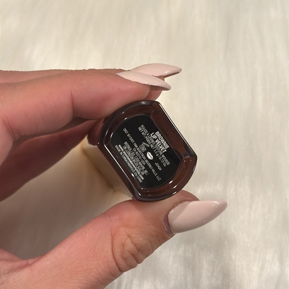 Anastasia Beverly Hills Lip Velvet Liquid Lipstick Brownie - Picture 3 of 3